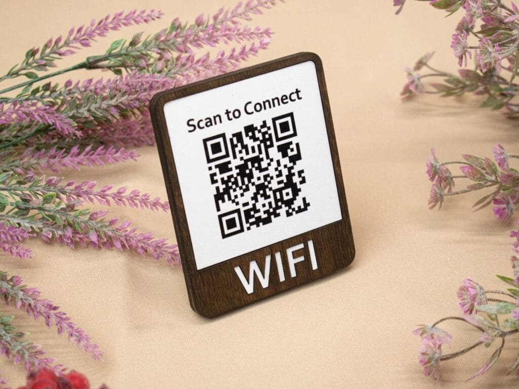 Cách tạo mã QR chia sẻ Tên và Mật khẩu Wifi